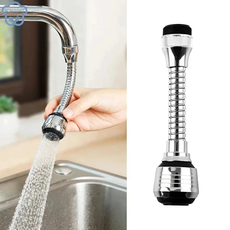 Rallonge de robinet orientable en inox montée sur un robinet de cuisine