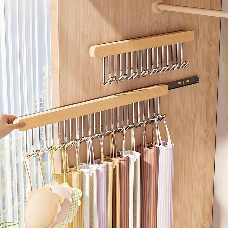 Cintre à crochets rétractables en bois