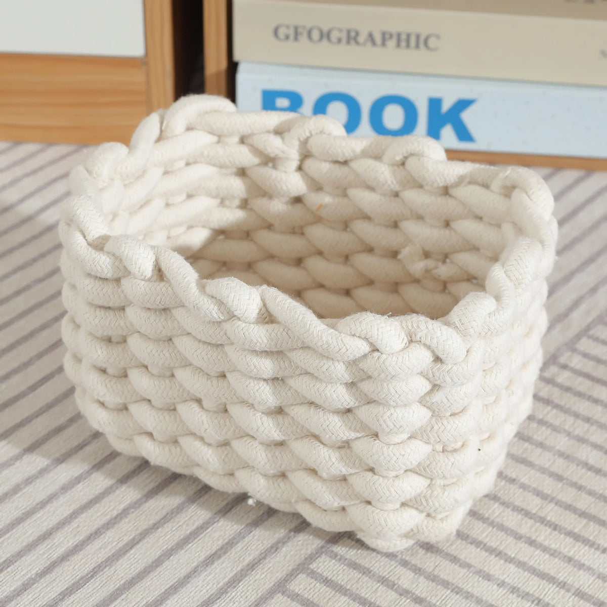 Grand panier en corde de coton fait main